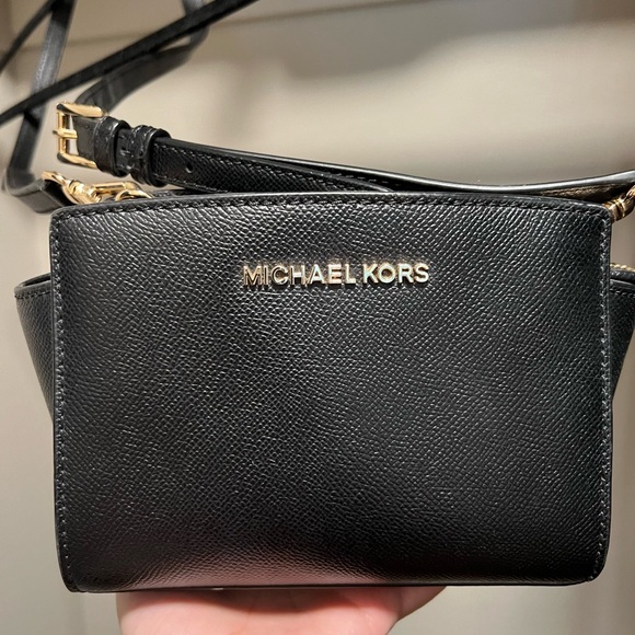 Michael Kors mini Selma crossbody bag - Picture 2 of 7